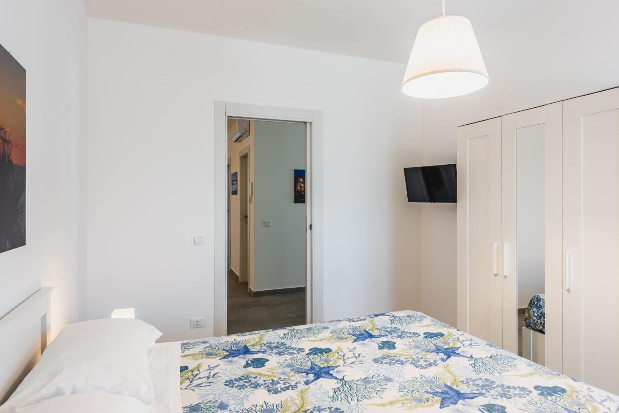 Etna Mare Apartments By Wonderful Italy Аугуста Екстериор снимка