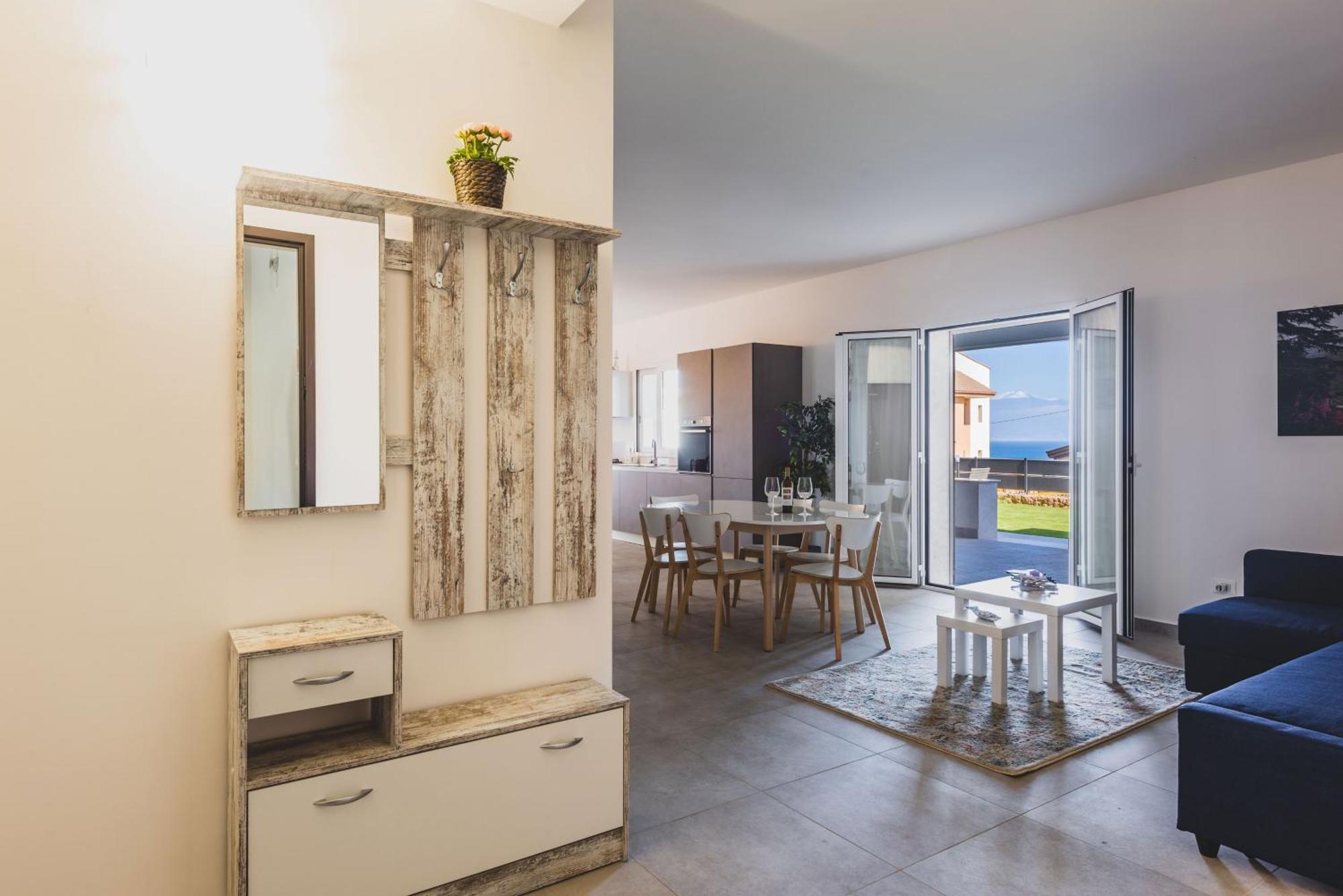 Etna Mare Apartments By Wonderful Italy Аугуста Екстериор снимка