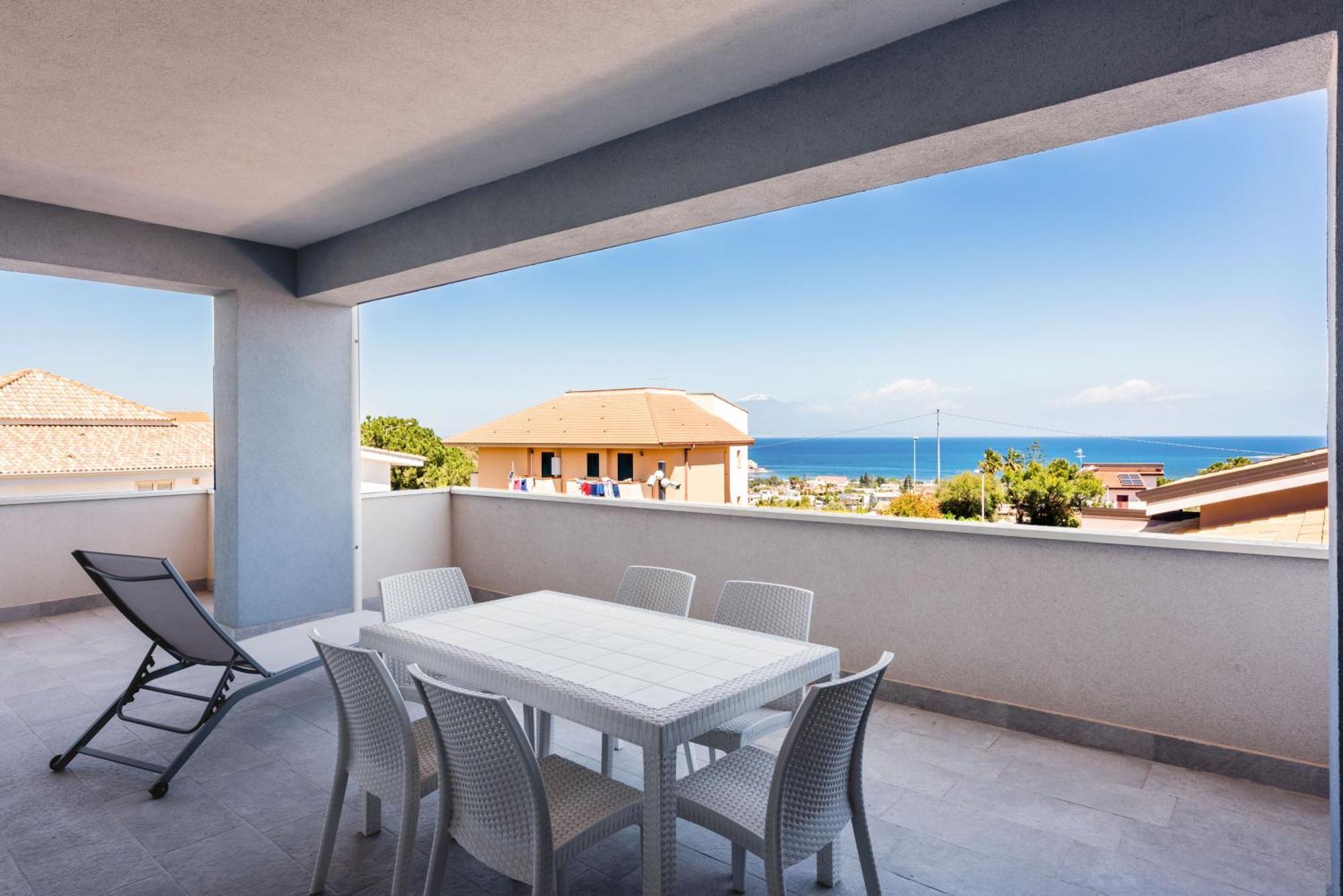 Etna Mare Apartments By Wonderful Italy Аугуста Екстериор снимка
