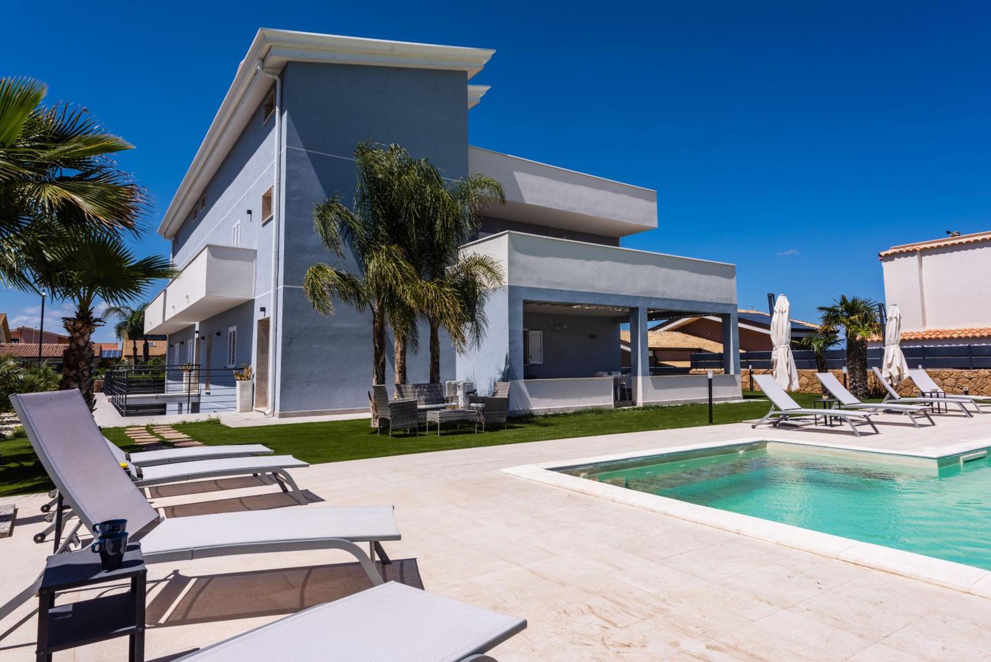 Etna Mare Apartments By Wonderful Italy Аугуста Екстериор снимка